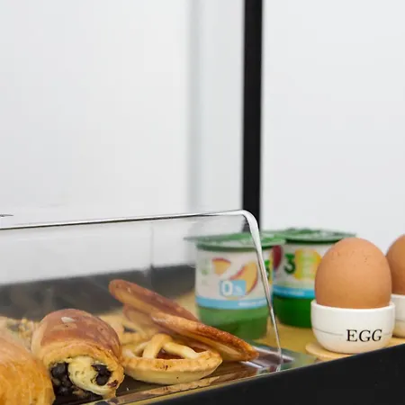 Bed and breakfast New Luxury
