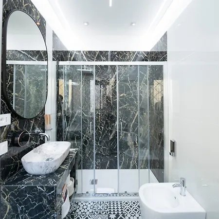 New Luxury Couette-café