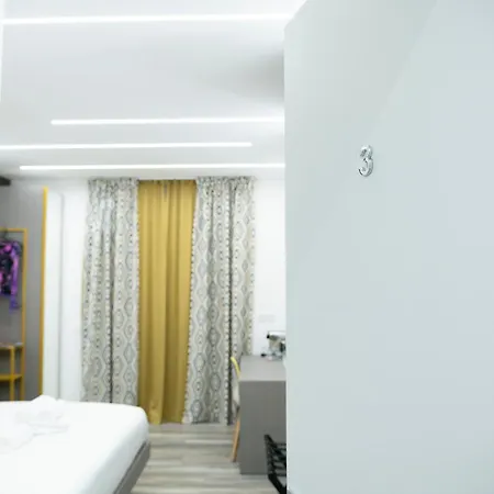 New Luxury Couette-café Rome